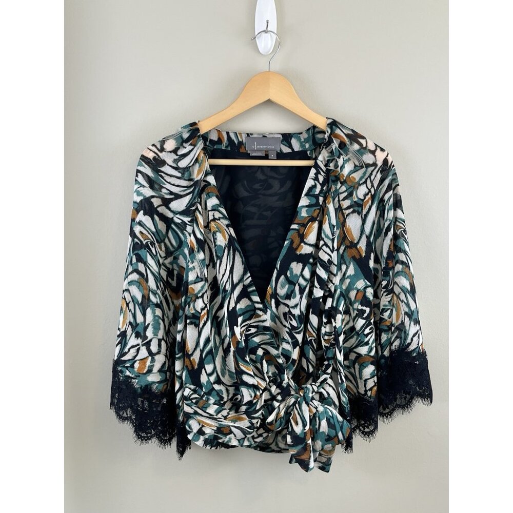 Anthropologie Women's Flutter Sleeve Lace Wrap Top Butterfly‎ Print Sz Md